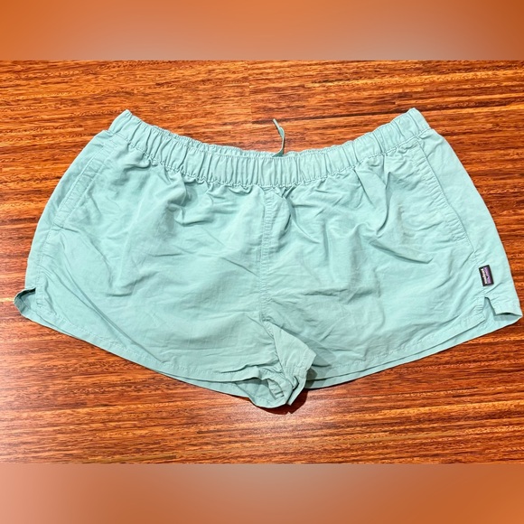 Patagonia barely baggies shorts size XL EUC - Picture 1 of 4